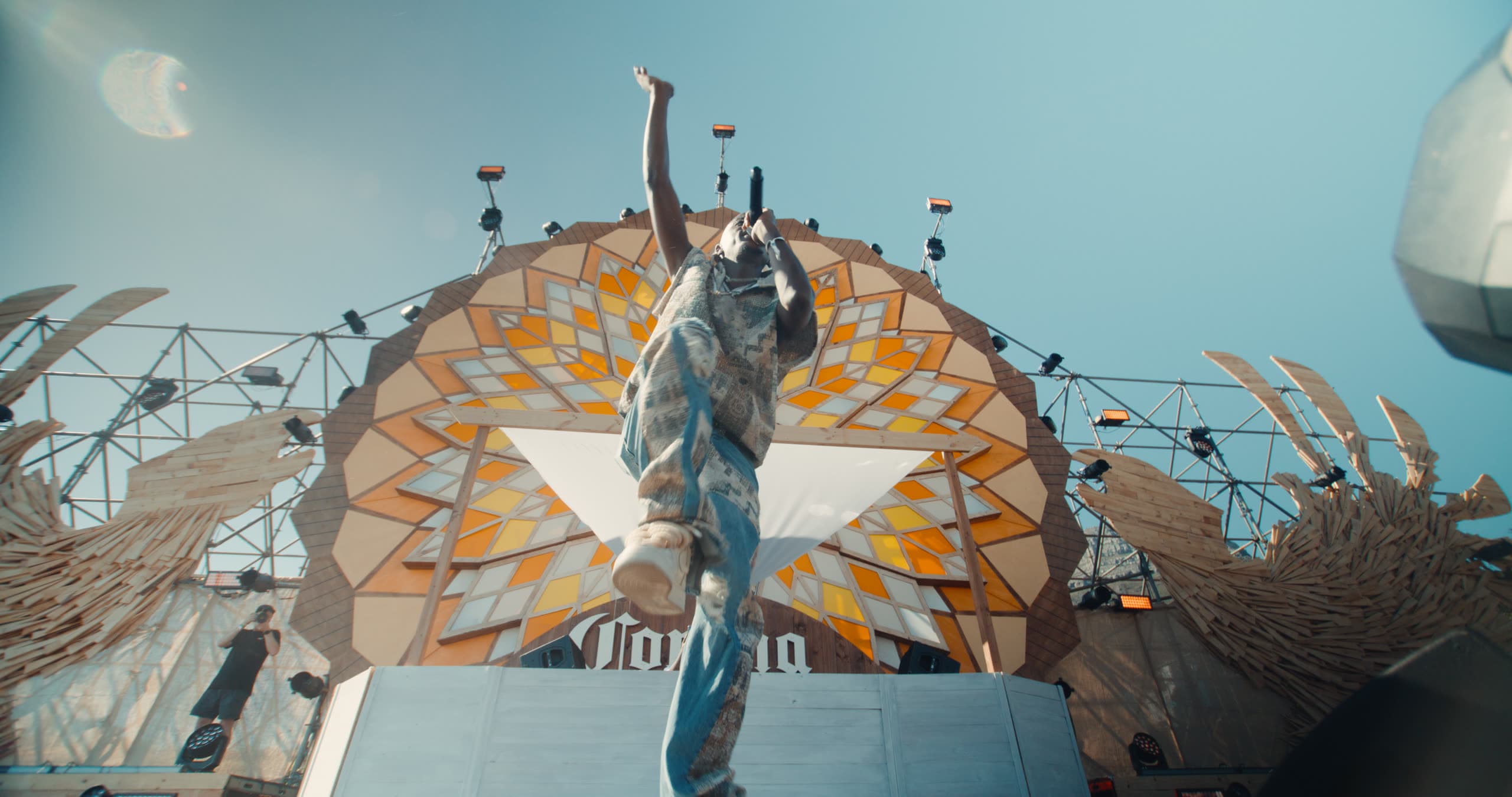 Corona / Stage